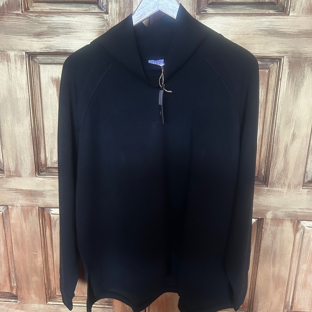 Black pullover top
